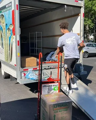 Grateful Movers